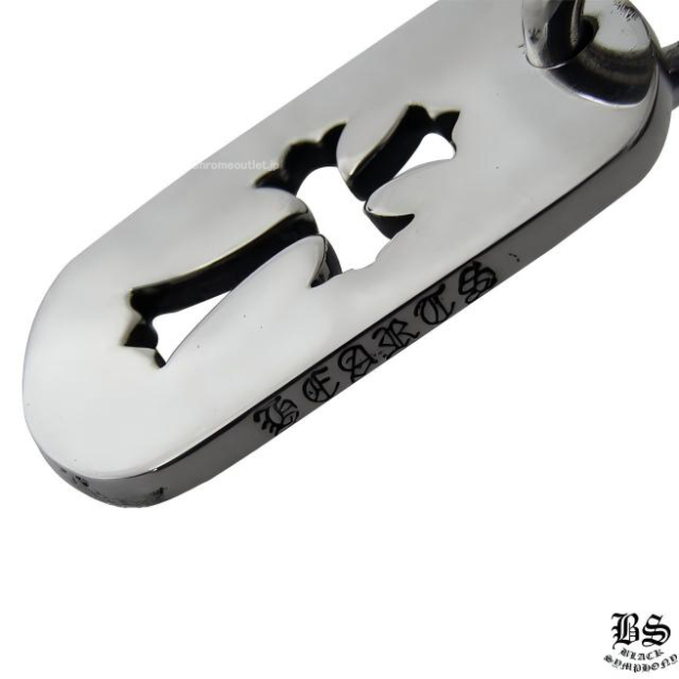 クロムハーツ カットアウトクロスドッグタグ(スモール)