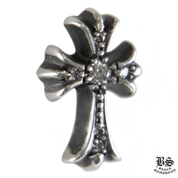 クロムハーツ CHクロスベビーファットスタッド ピアスwithパヴェダイヤモンド