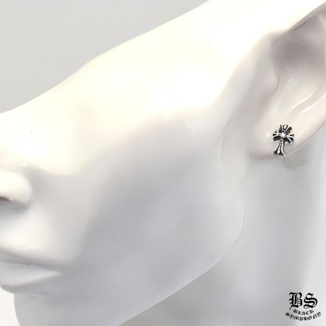 クロムハーツ CHクロスベビーファットスタッド ピアスwithパヴェダイヤモンド