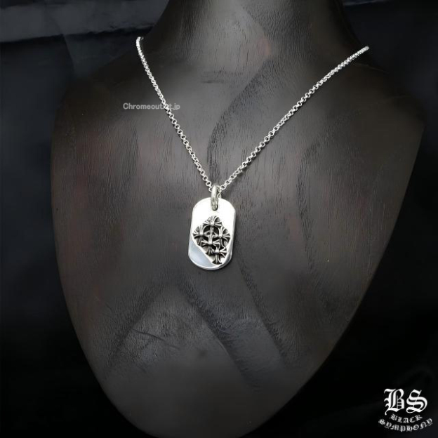 クロムハーツ レイズドセメタリークロスドッグタグ(スモール)