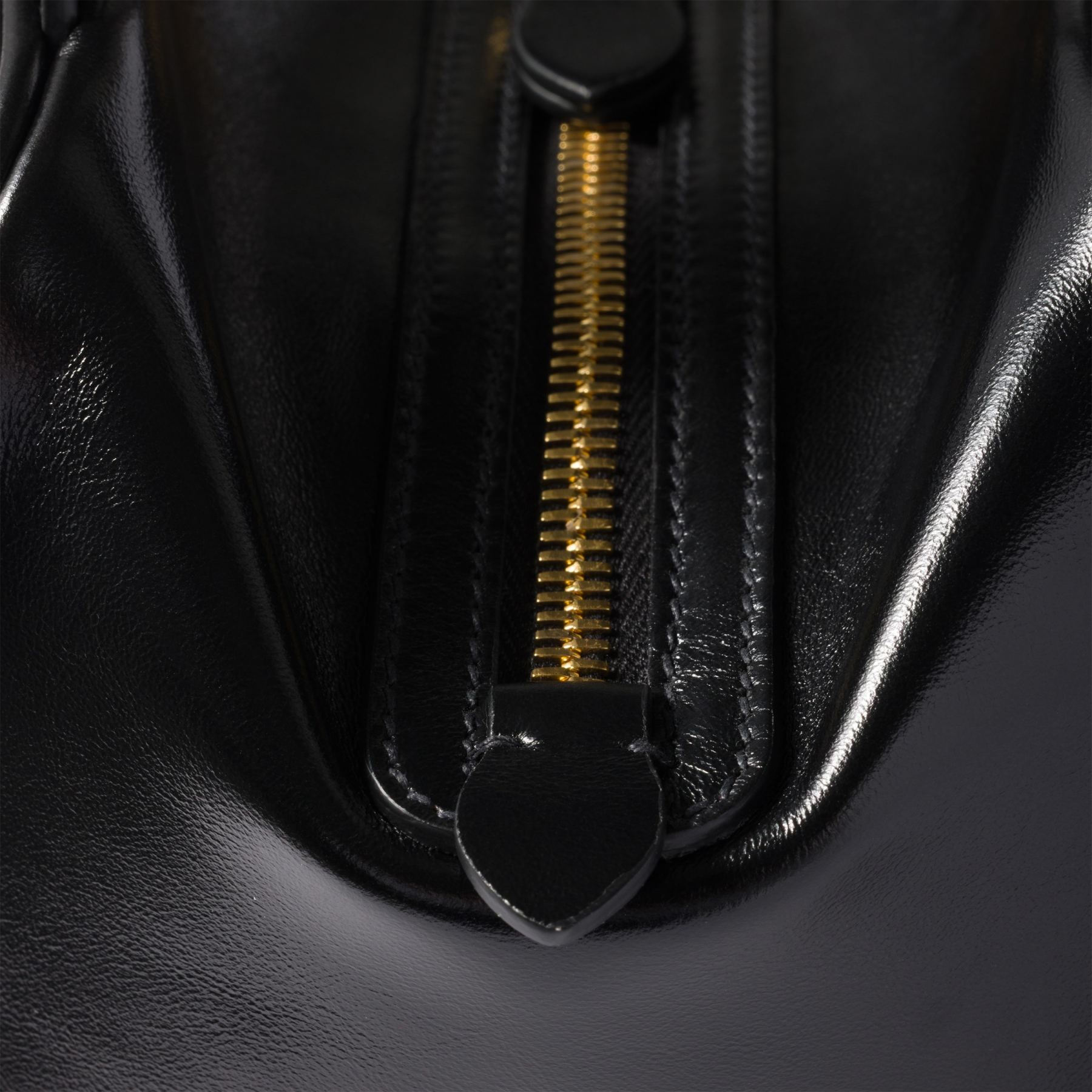 レザー トップハンドル バッグ