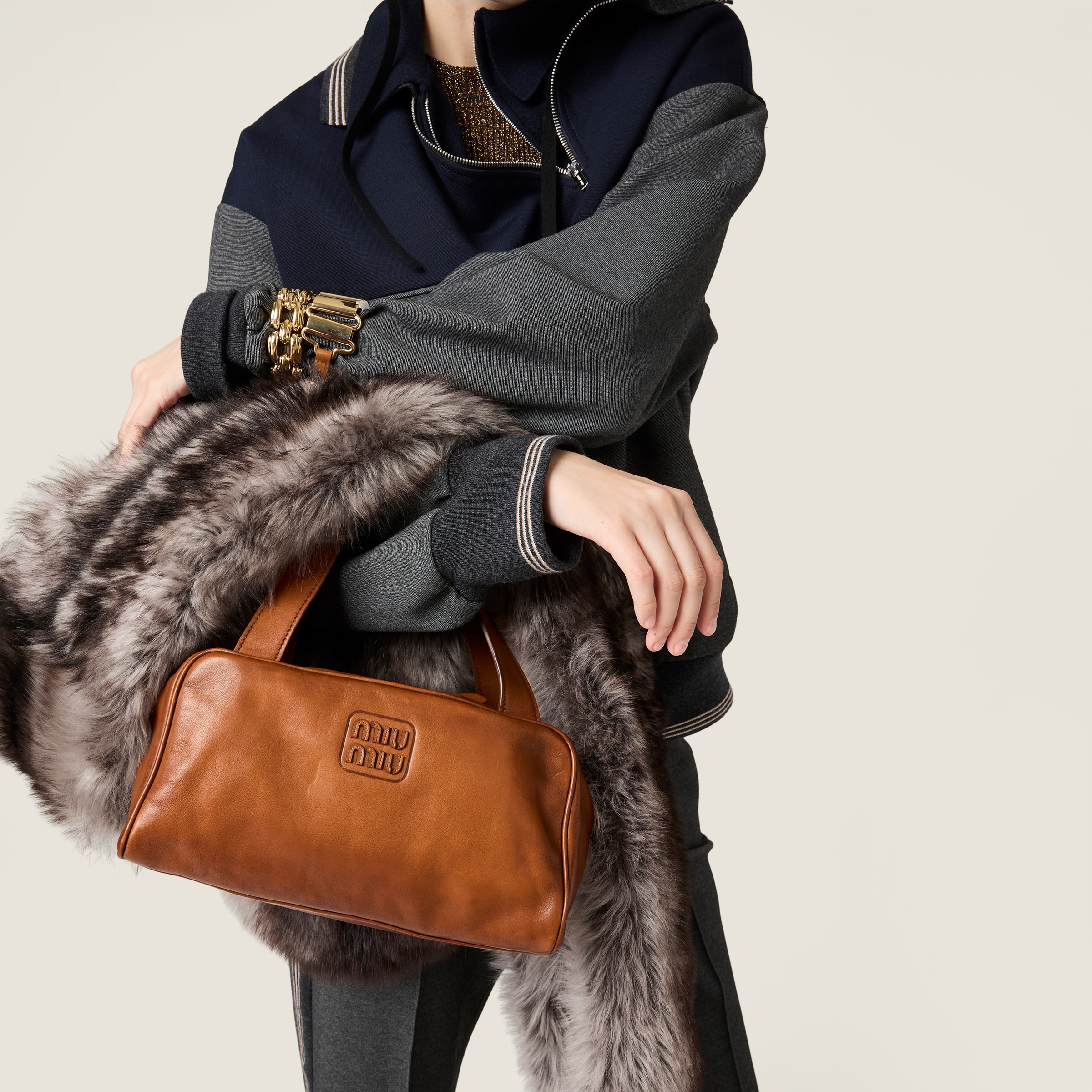 レザー トップハンドル バッグ