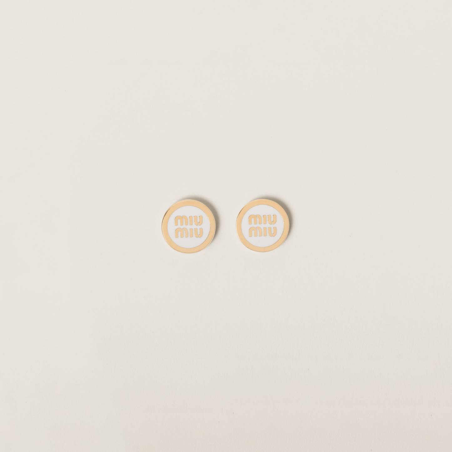 エナメルメタル ピアス