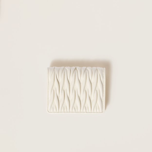 マテラッセレザー 折り財布