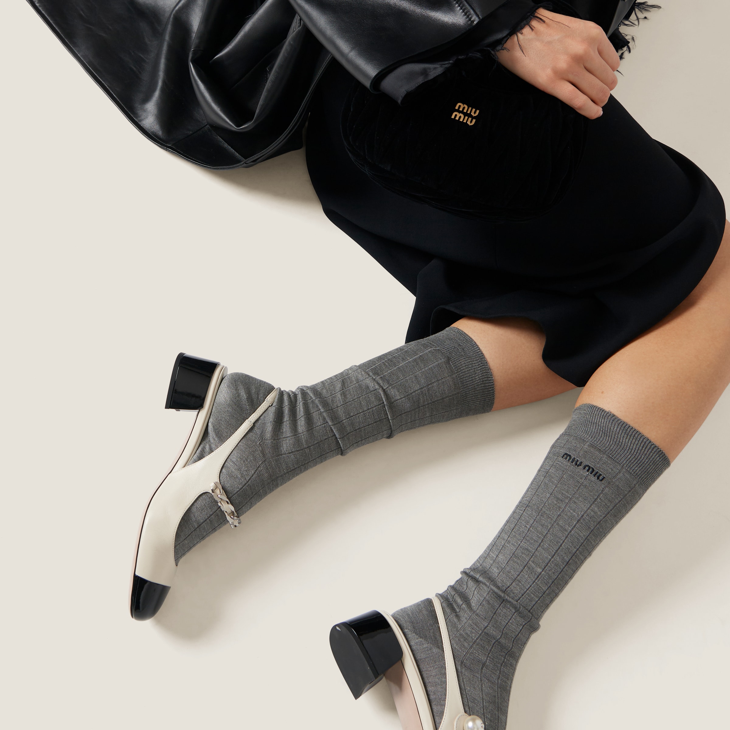 レザーxパテントレザー スリングバックパンプス