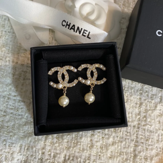 【国内発送/直営店】パールピアス