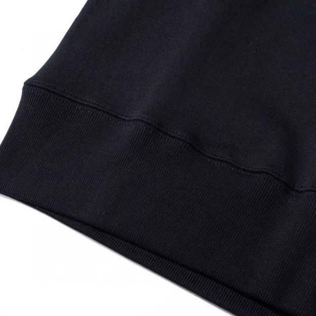 GUCCI  パーカー 長袖  ファッション　丸襟  人気　グーチロゴプリント　