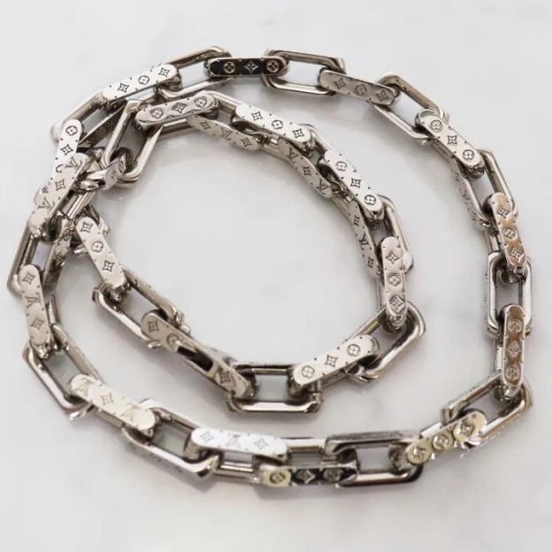 【国内発送/直営店】ネックレス BTS 防弾少年団 のジョングク着用 ♪ 完売必至 ★コリエ チェーン モノグラム