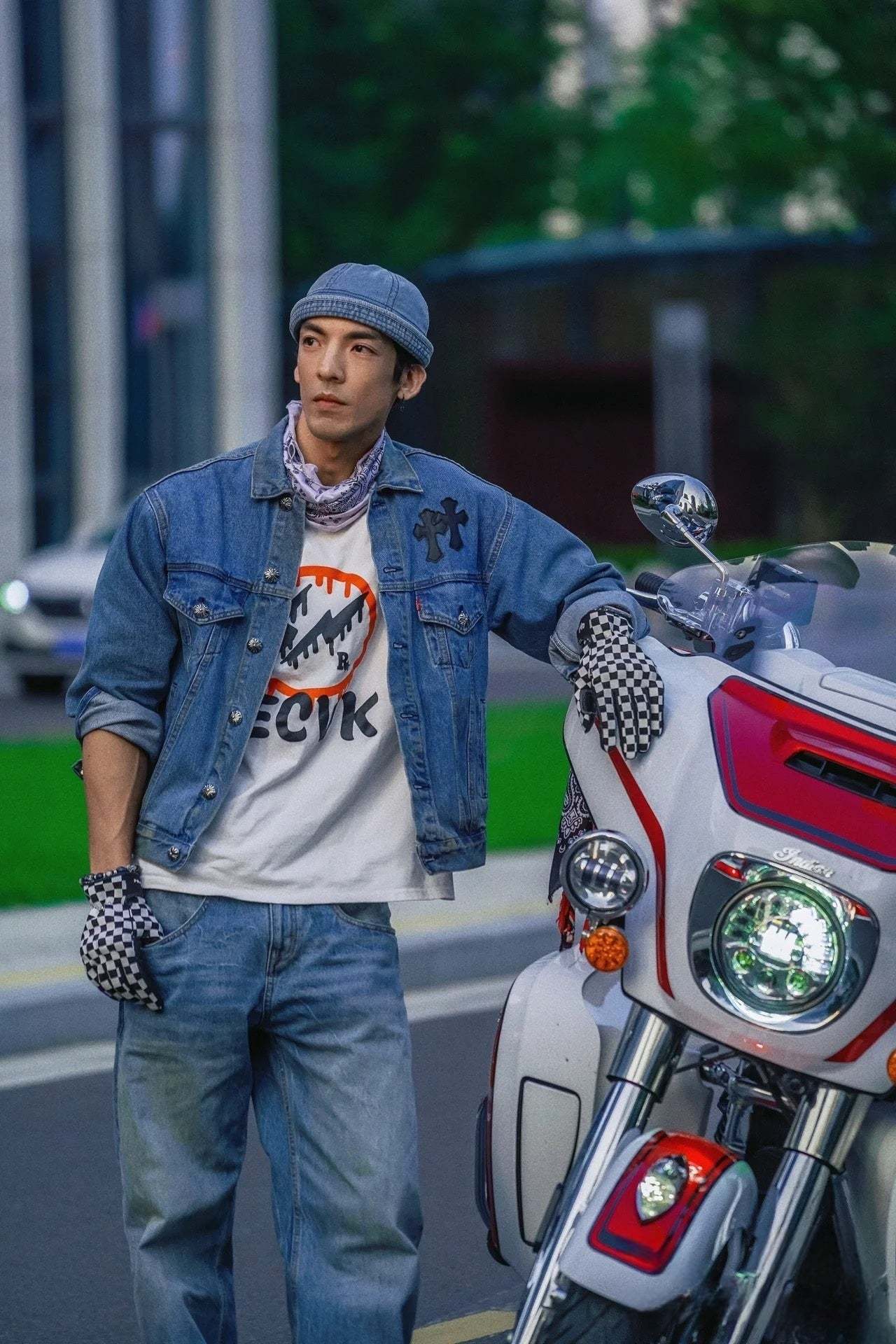 【Chrome Hearts】クロムハーツ リーバイス 70506 クロスパッチ フローラルボタン デニムジャケット メンズ