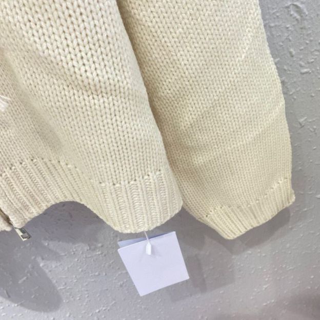 CELINE刺繍ロゴジャカード連帽ニットカーディガン