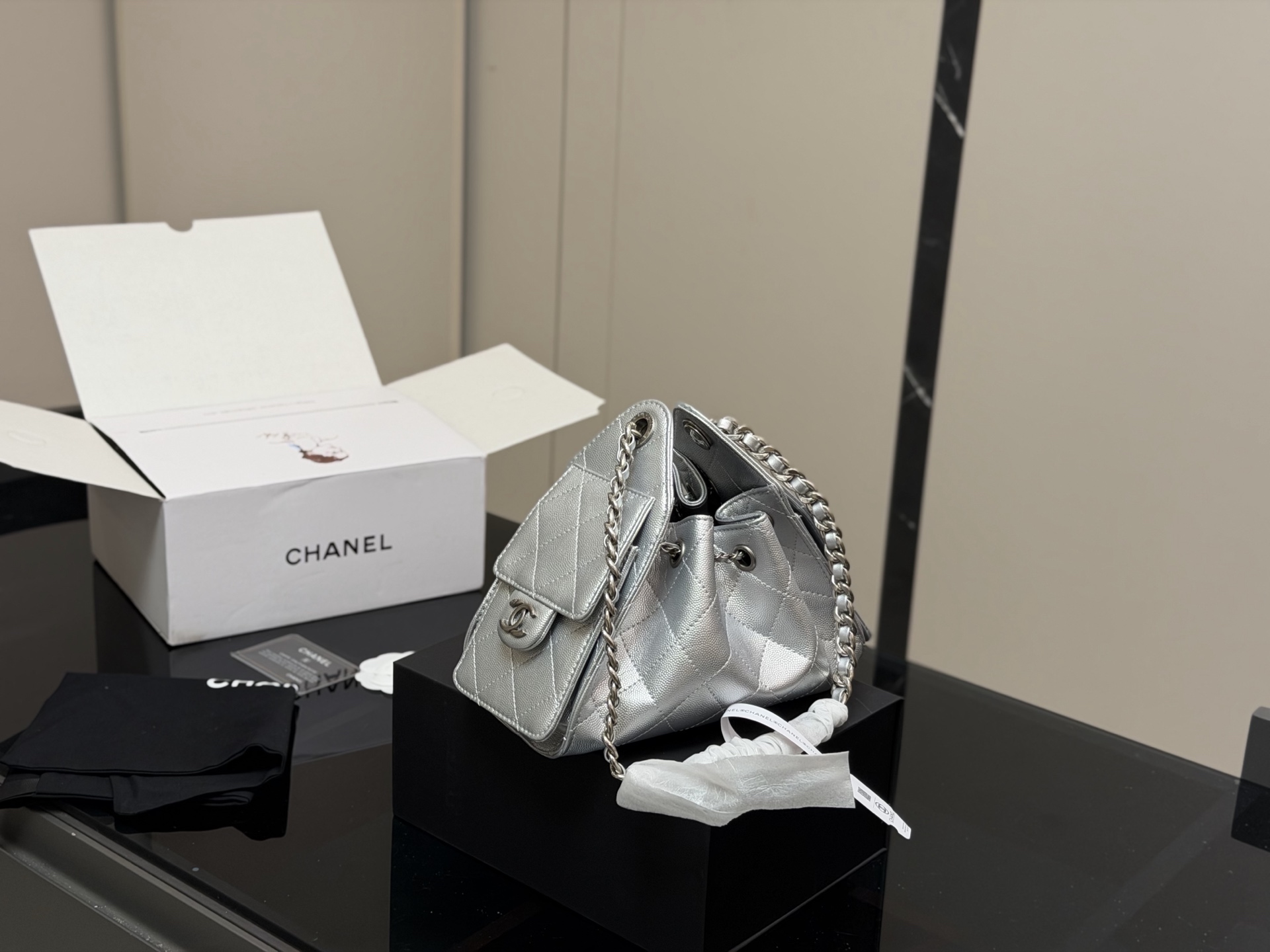 【洗練エレガント♡】2025/26年　ホーボー バッグ プレコレクション   CHANEL 25 スモール ハンドバッグ　　ギフト・贈り物