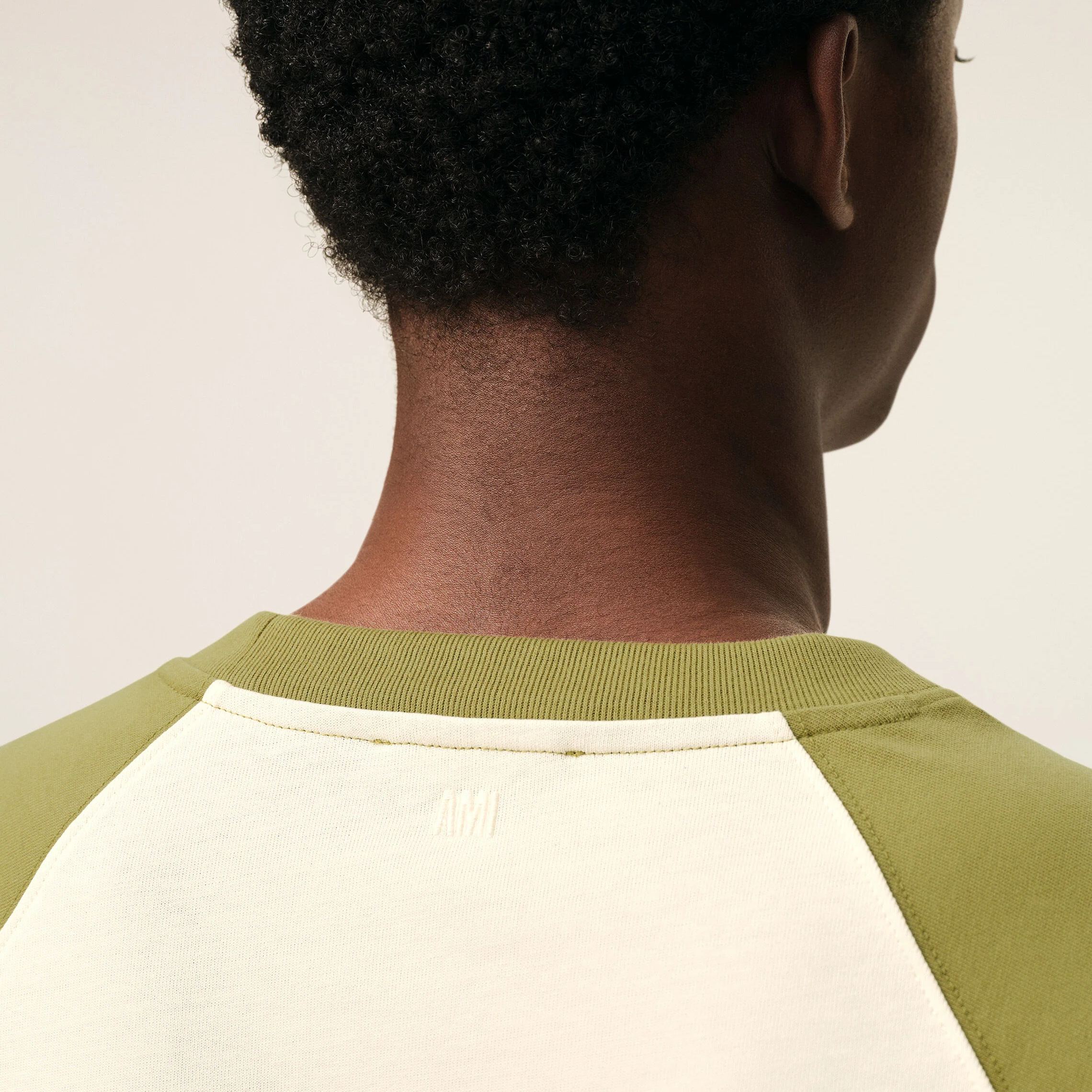 ホワイト＆グリーン コットン Ami De Coeur ニットパッチ Tシャツ