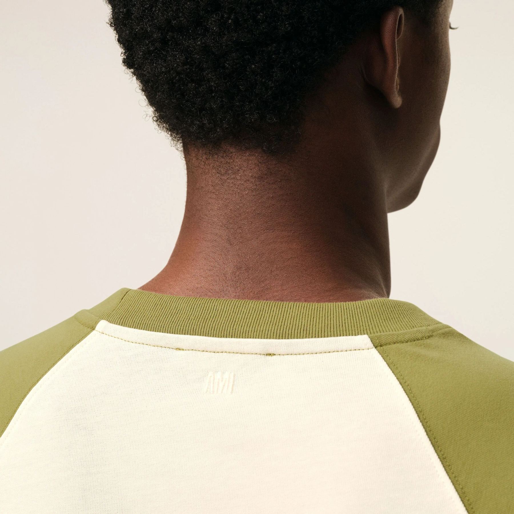 ホワイト＆グリーン コットン Ami De Coeur ニットパッチ Tシャツ