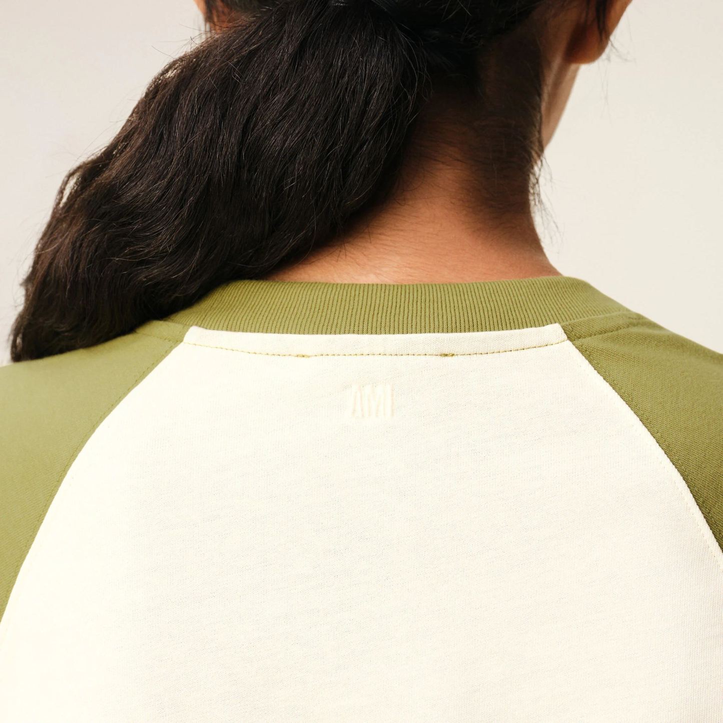 ホワイト＆グリーン コットン Ami De Coeur ニットパッチ Tシャツ