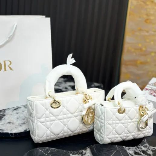 ★洗練デザイン【 DIOR 】LADY D-JOY スモールバッグ