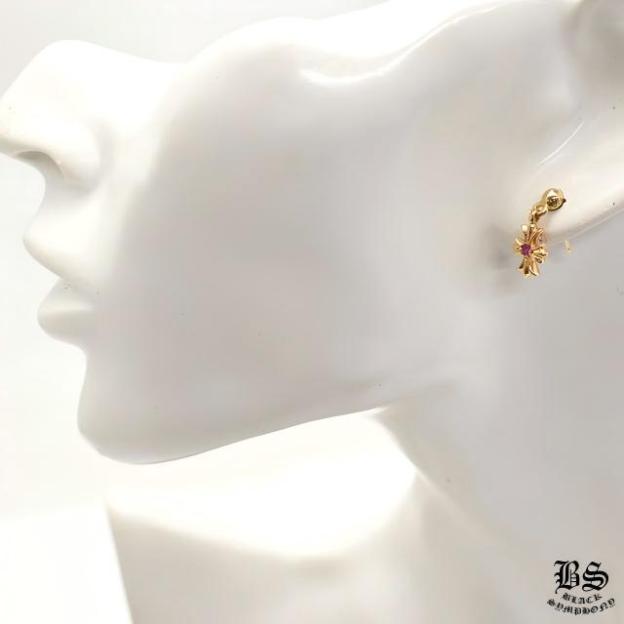 クロムハーツ タイニーE CHプラスドロップイヤリング 22Kゴールド withピンクアサファイア(ピアス)-JAPAN DUTY FREE