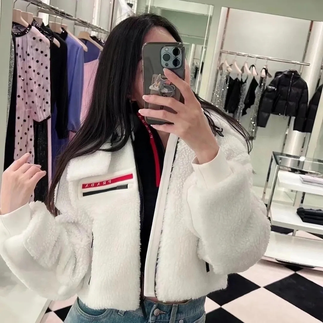 PRADA 高品質ラムウールのダウンジャケット セーター