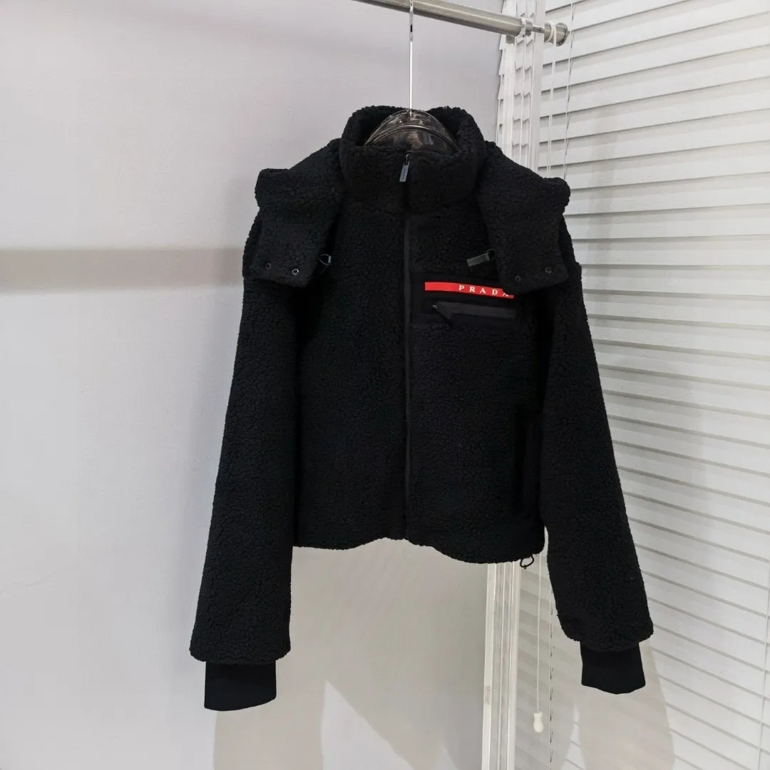 PRADA 高品質ラムウールのダウンジャケット セーター