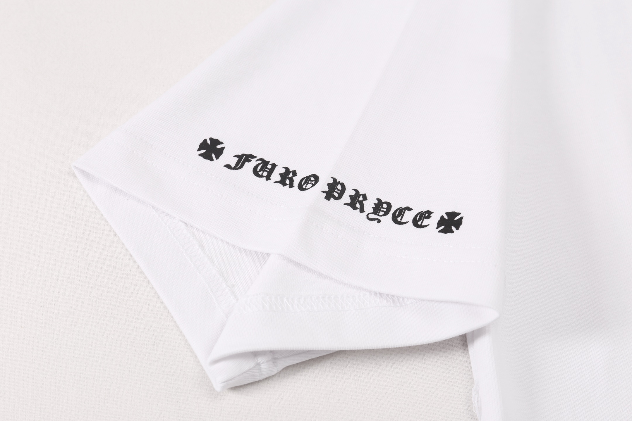 Chrome Hearts Tシャツ 黒&白 H0161