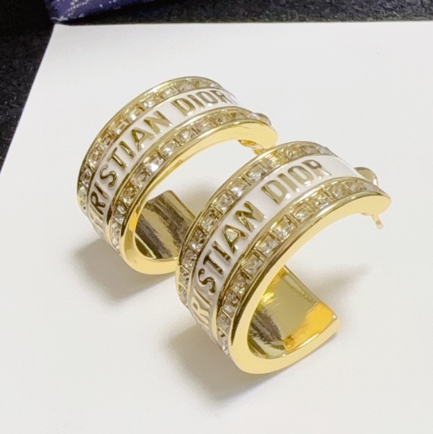 ディオールのブラック＆ホワイト三合一ダイヤモンド半開口イヤリング