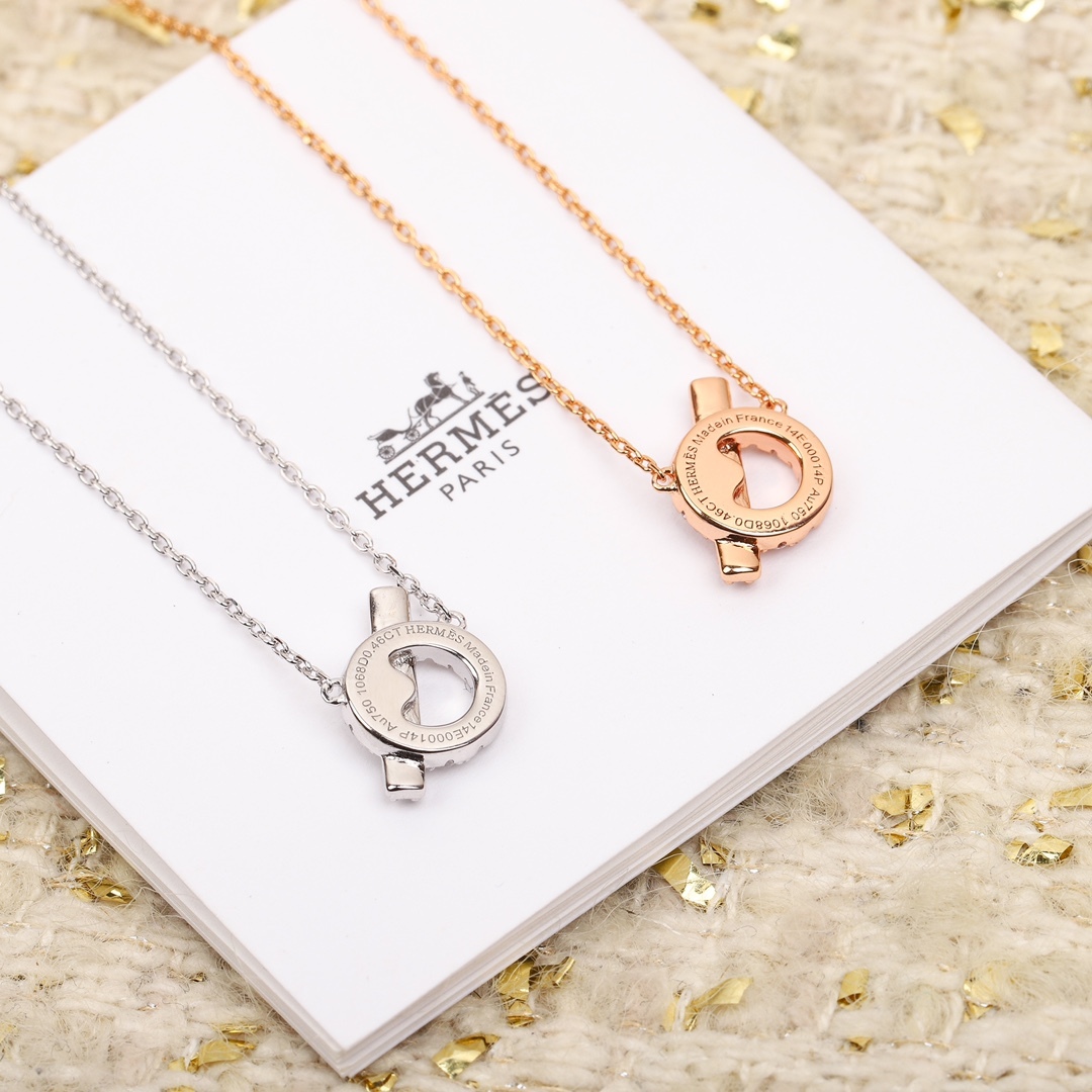 エルメスのピンクゴールドネックレス「フィネス」