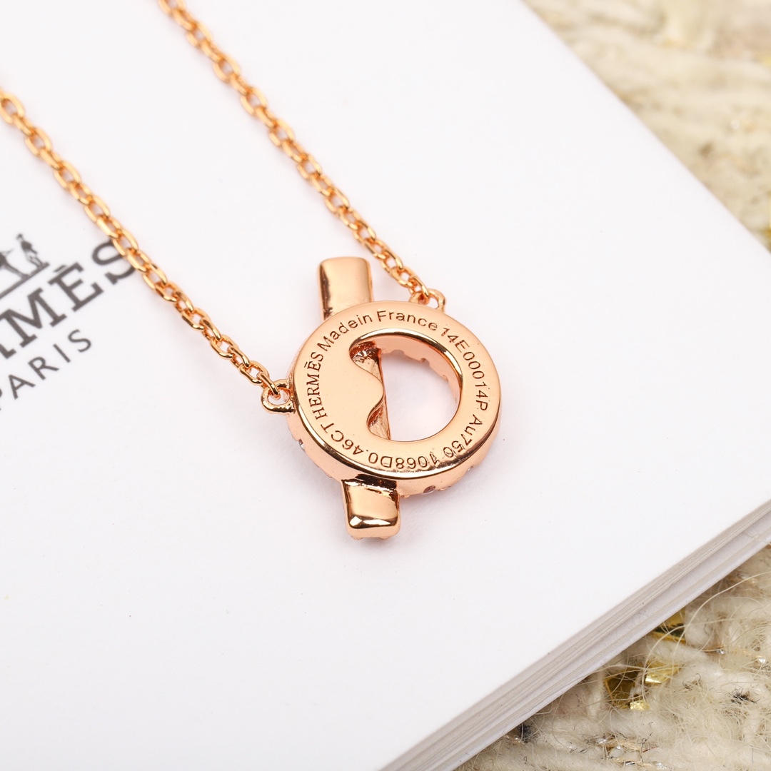 エルメスのピンクゴールドネックレス「フィネス」