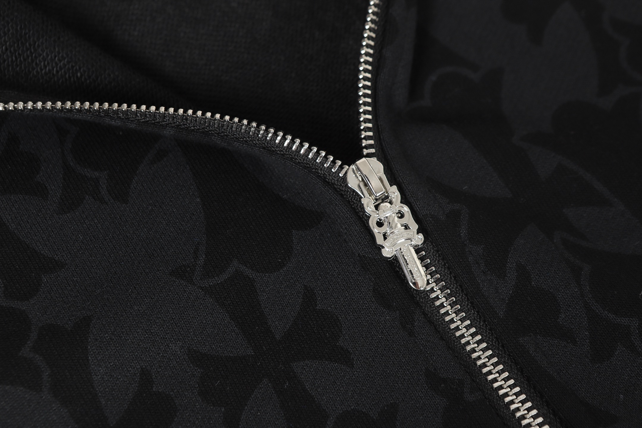 CHROME HEARTSクロムハーツ セメタリープリントジップパーカーblack