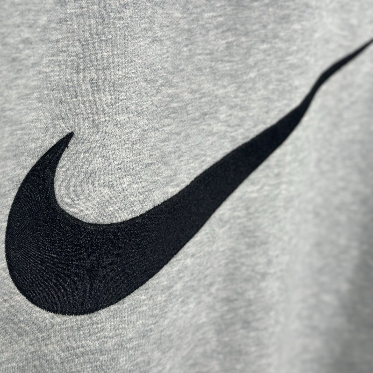 シュプリーム × ナイキ コラボレーション エンブロイダリーロゴ フリース裏起毛 ヘビーウェイト パーカー (フルジップ) 3カラー展開：ブラック／グレー／レッド​