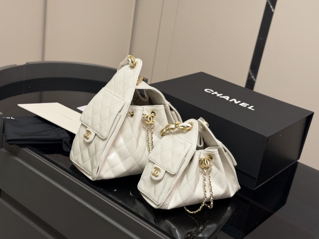【洗練エレガント♡】2025/26年　ホーボー バッグ プレコレクション   CHANEL 25 スモール ハンドバッグ　　ギフト・贈り物