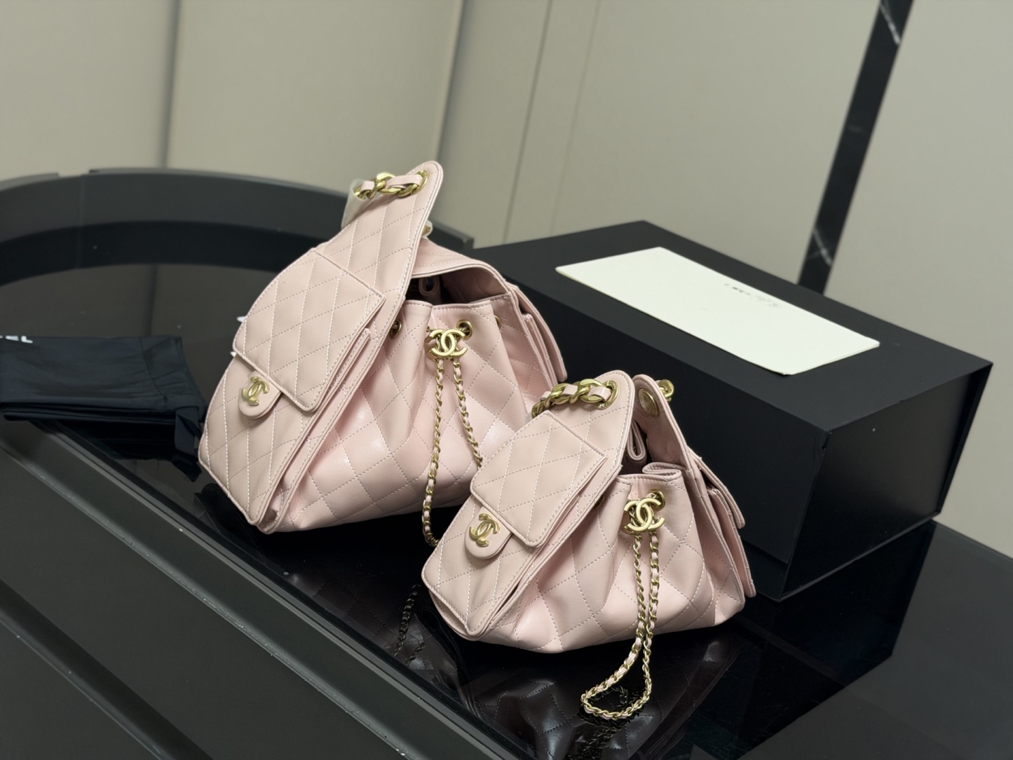 【洗練エレガント♡】2025/26年　ホーボー バッグ プレコレクション   CHANEL 25 スモール ハンドバッグ　　ギフト・贈り物