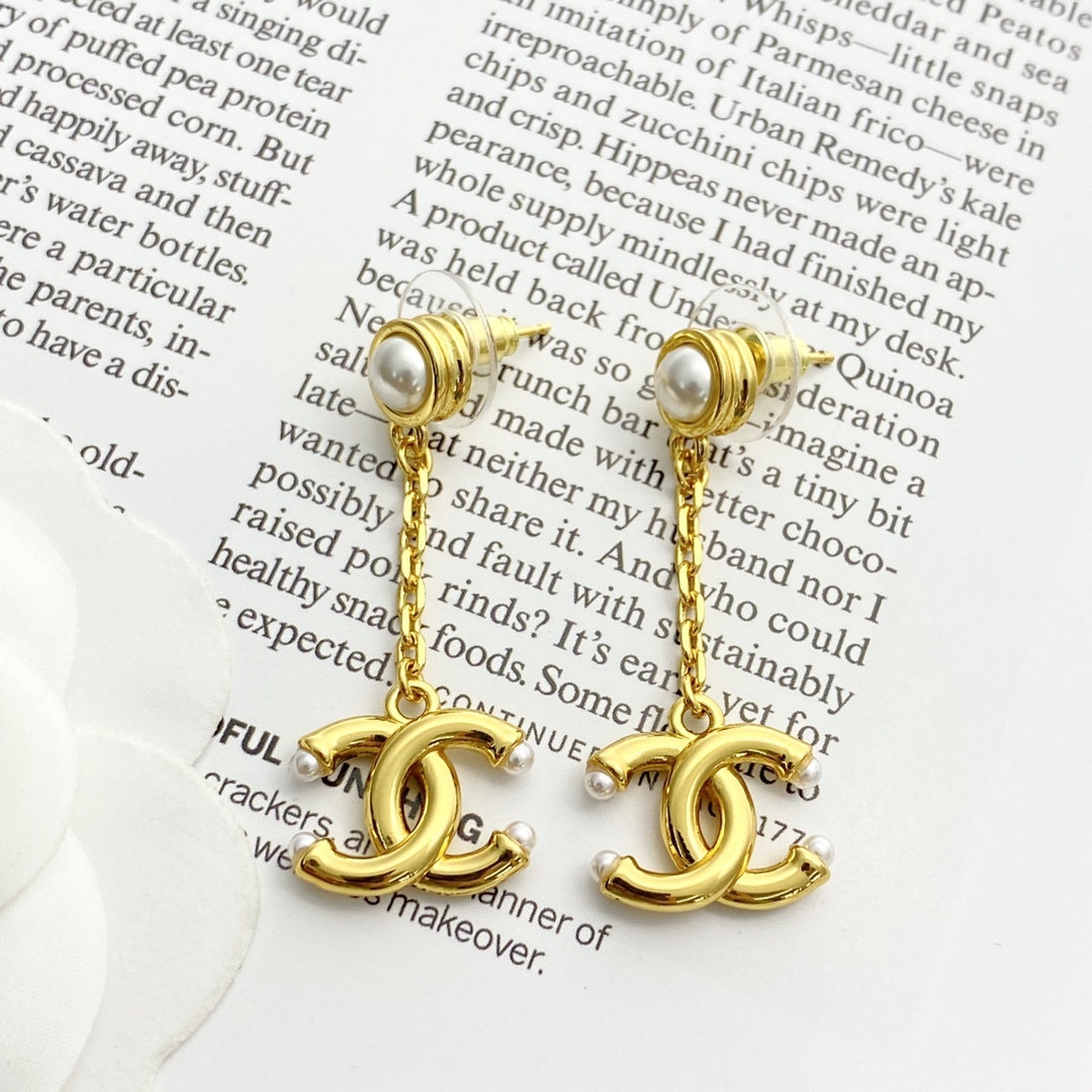 CHANEL パール＆ゴールド ダブルロゴ ピアス