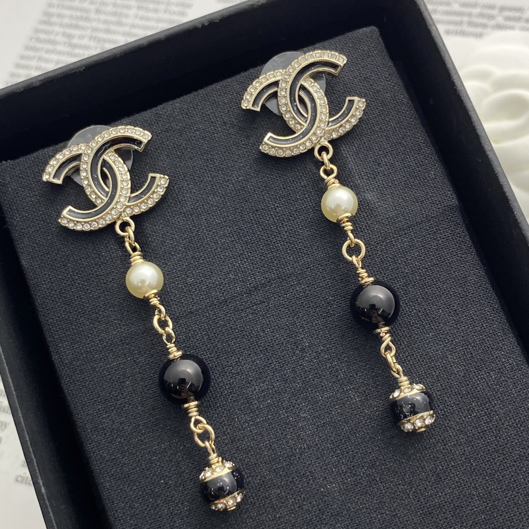 CHANEL ブラック&ゴールド ドリップエナメル フリンジピアス