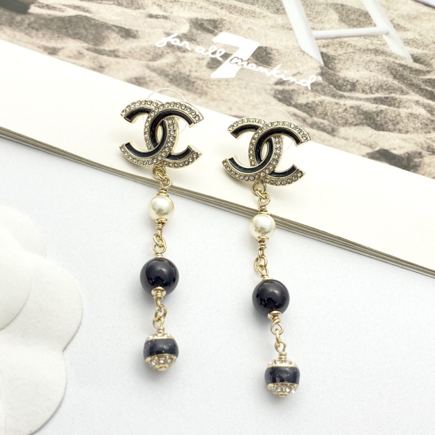 CHANEL ブラック&ゴールド ドリップエナメル フリンジピアス