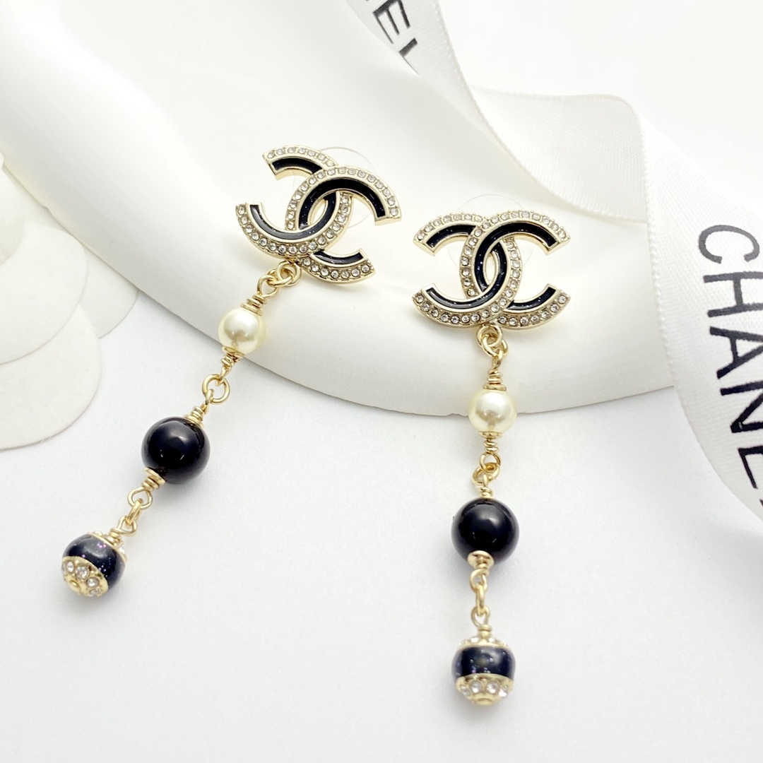 CHANEL ブラック&ゴールド ドリップエナメル フリンジピアス