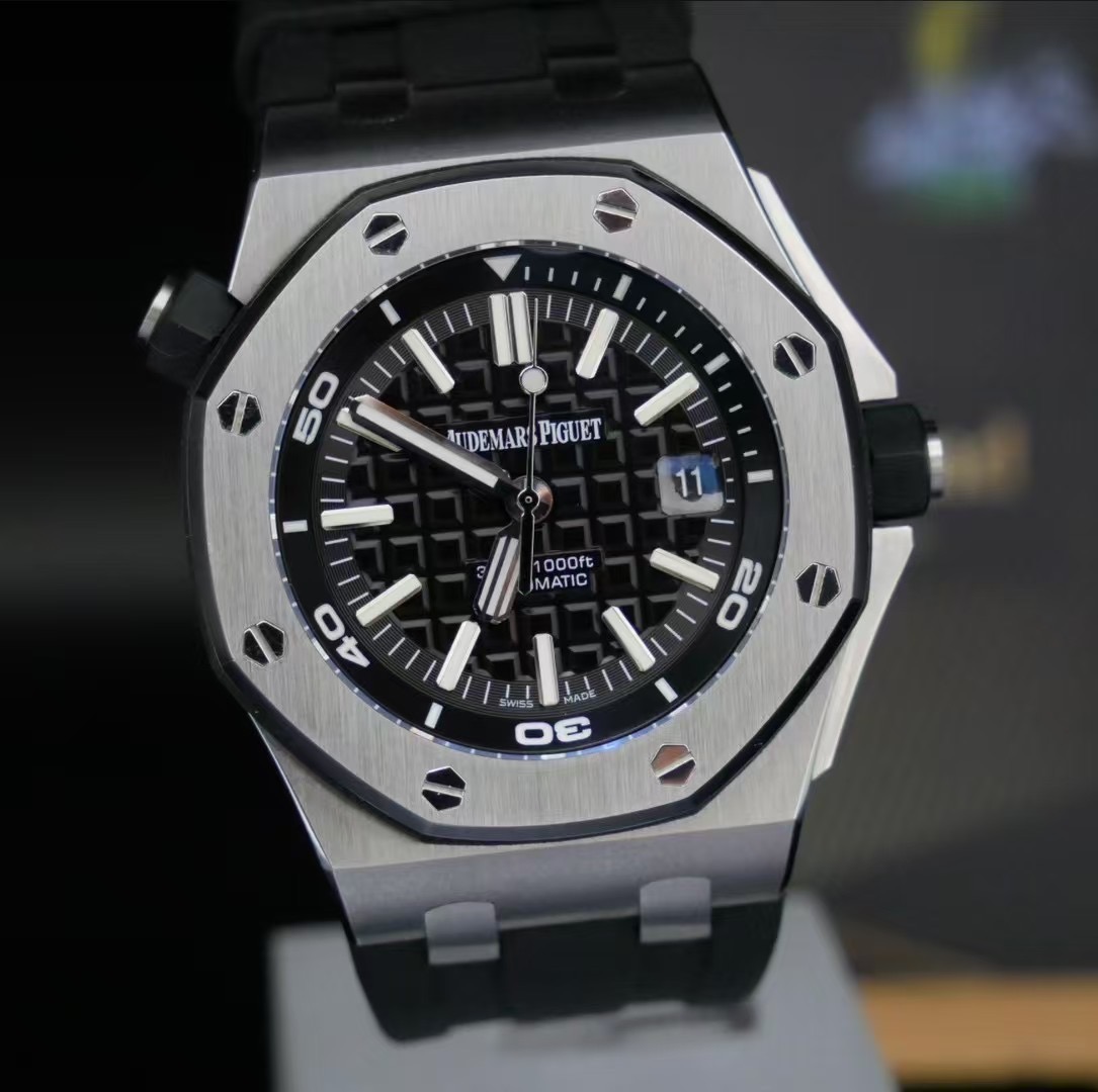 Audemars Piguet 爱彼 皇家橡树离岸型