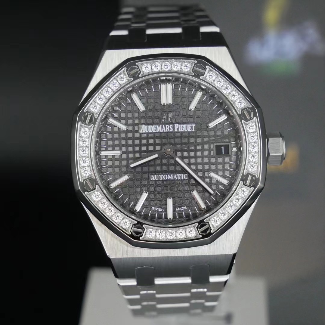 Audemars Piguet 爱彼 皇家橡树离岸型 
