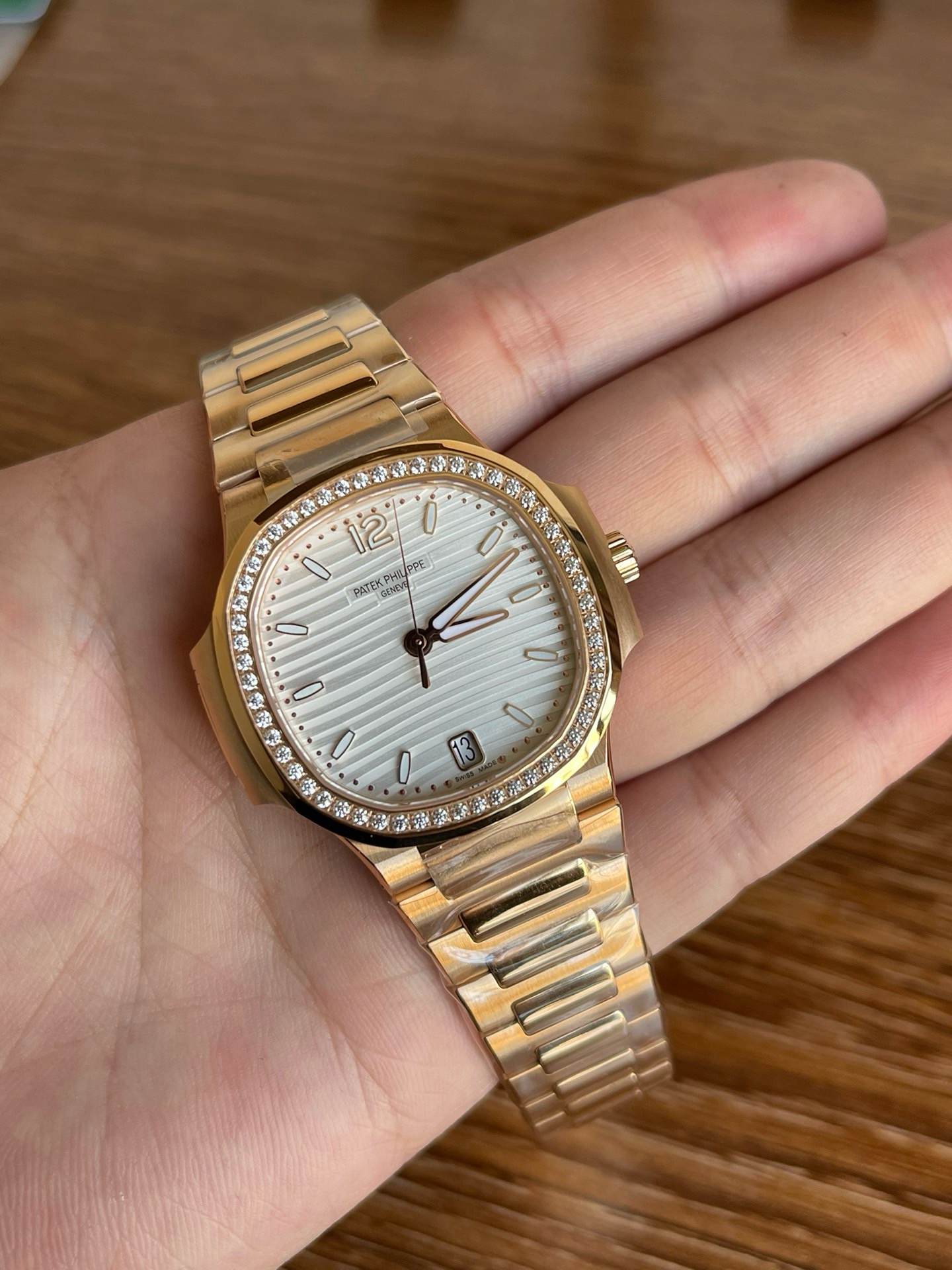 Patek Philippe 女款钻圈玫瑰金7118R 