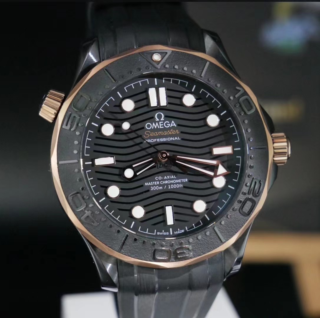 OMEGA欧米茄300海马系列同轴擒纵210.62.44.20.01.001