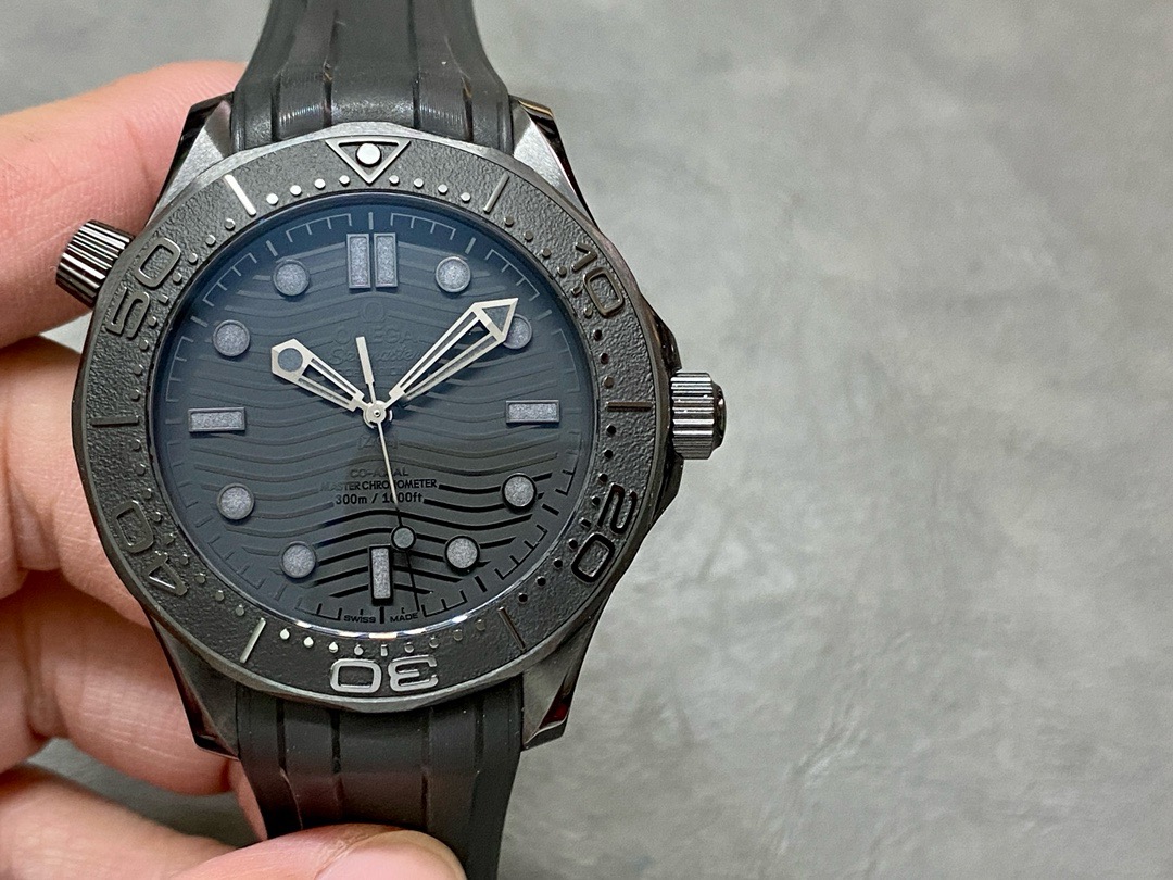 OMEGA欧米茄 海马系列