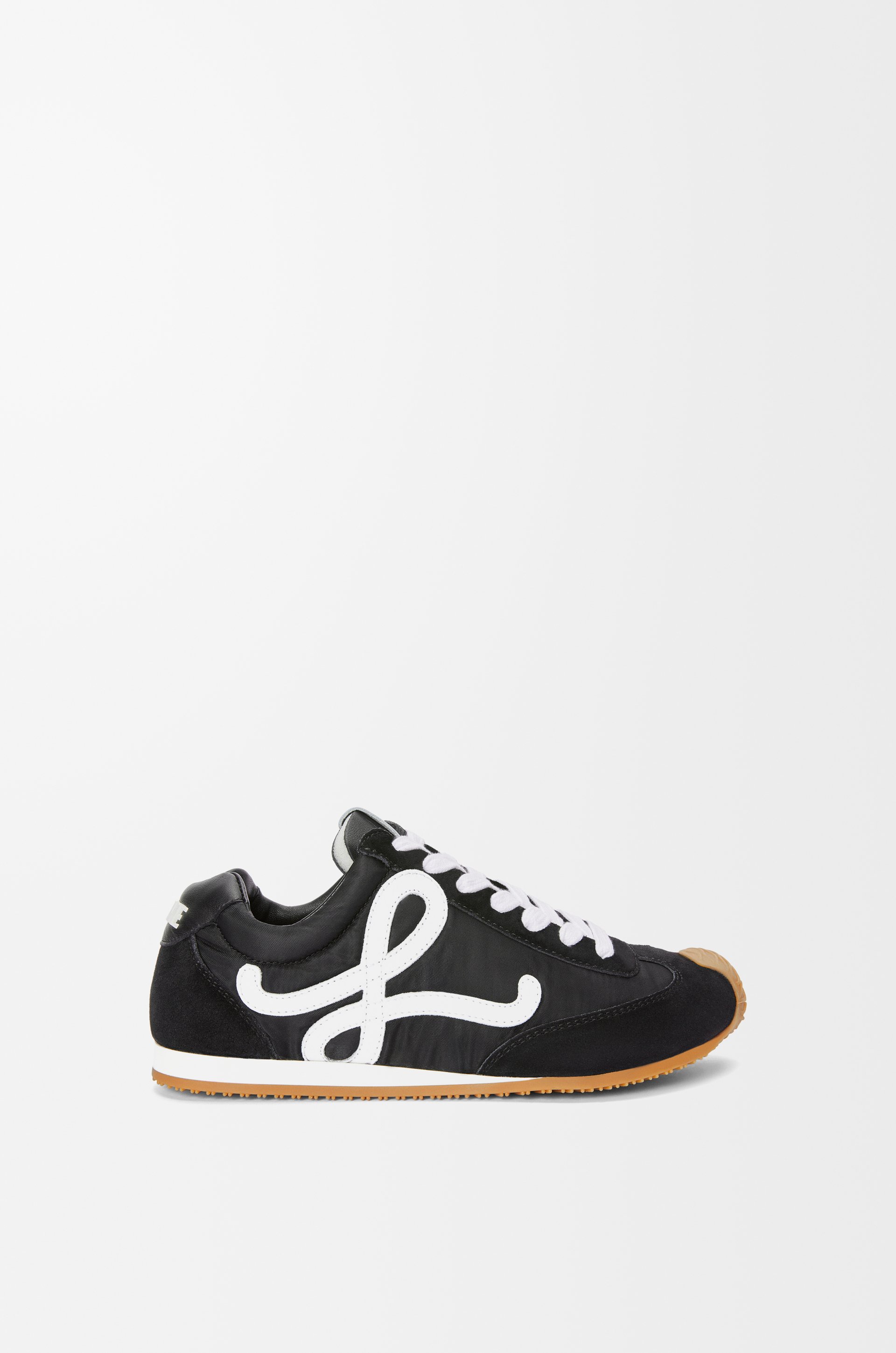 【大人気】LOEWE Ballet Runner 2.0 in nylon and calfskin