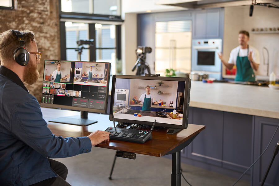 R&Oslash;DECaster Video