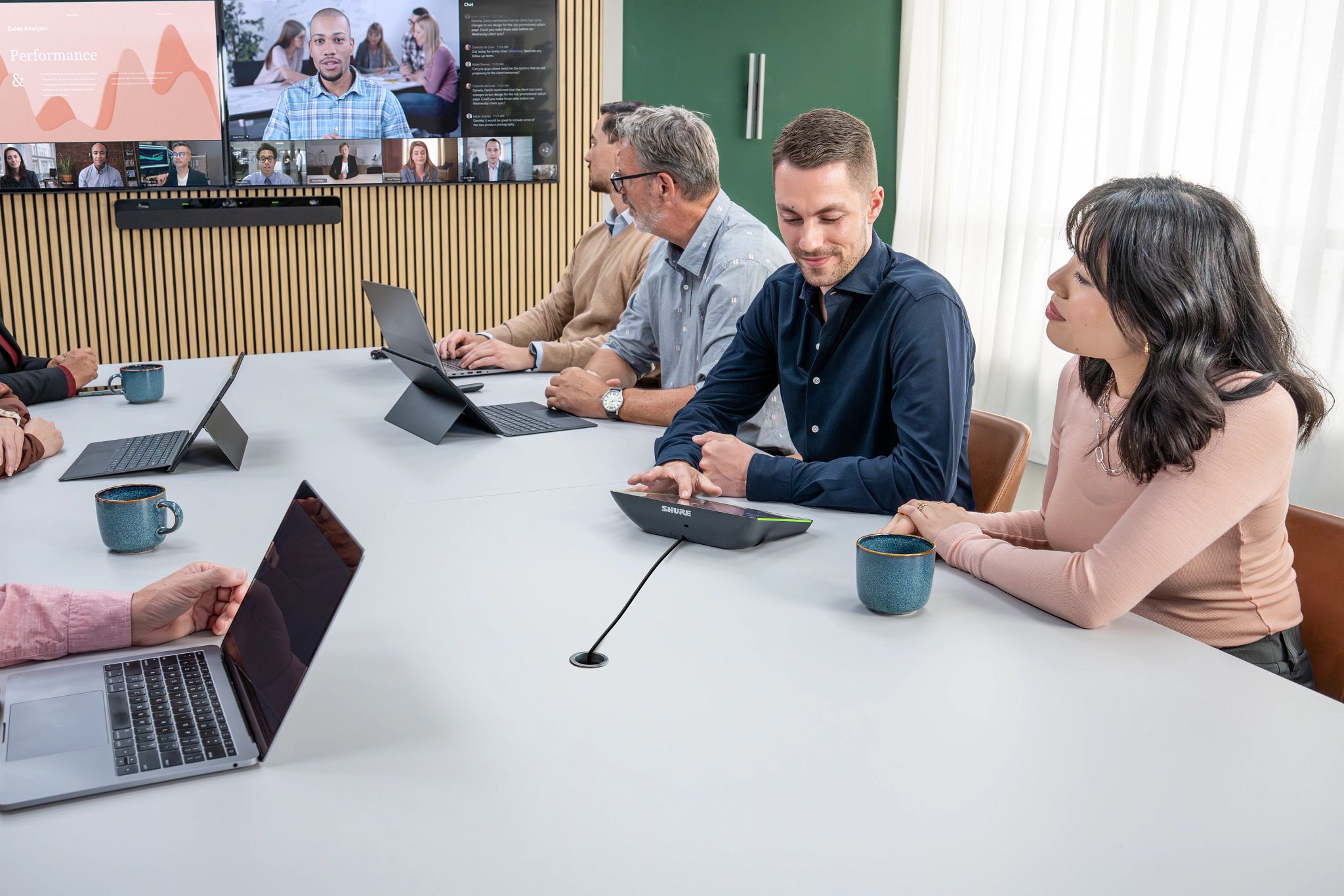 Shure IntelliMix™ Bar Pro Kit All-in-one Video Conference Bar