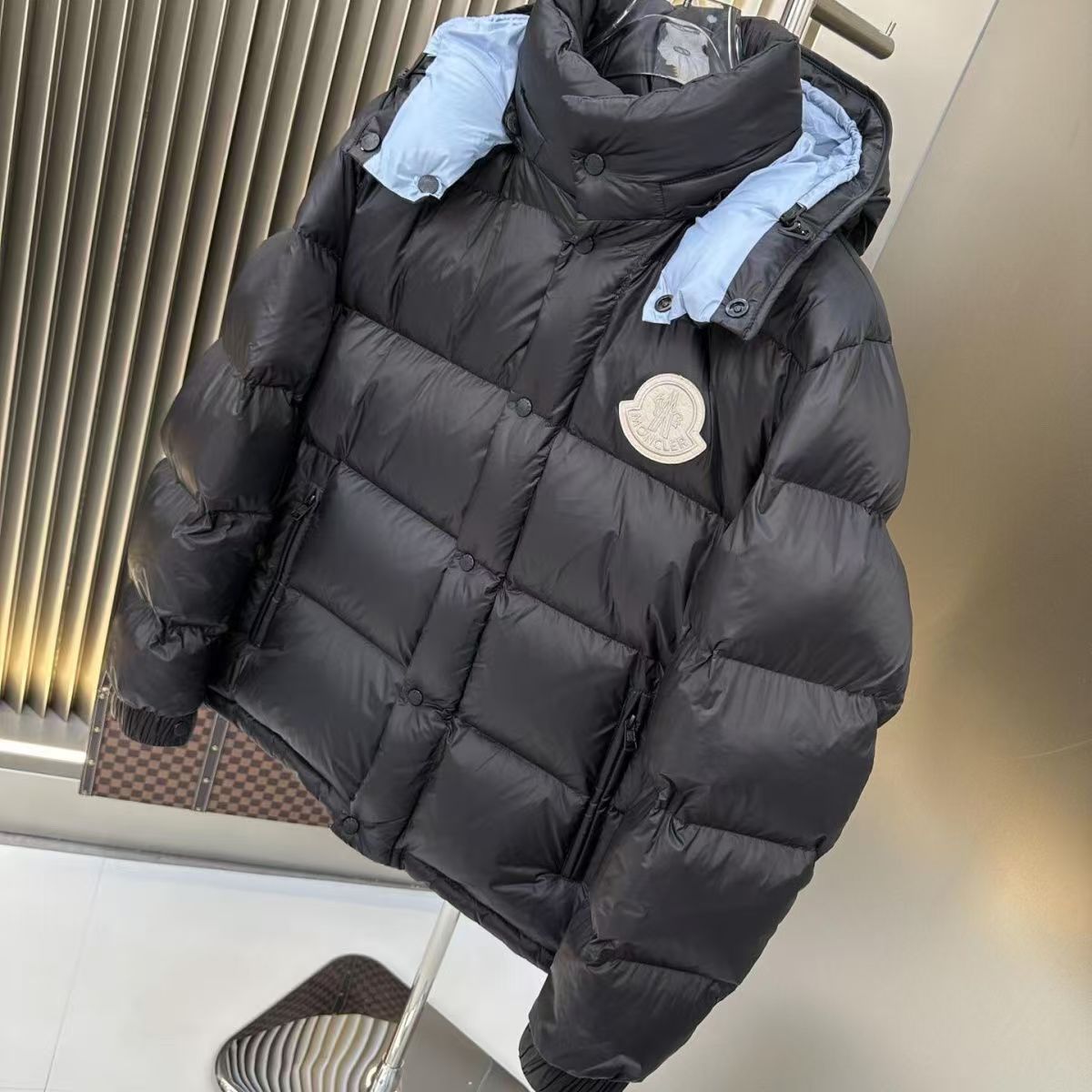 【Moncler公式 旗艦店】 ダウンジャケット大特価開催