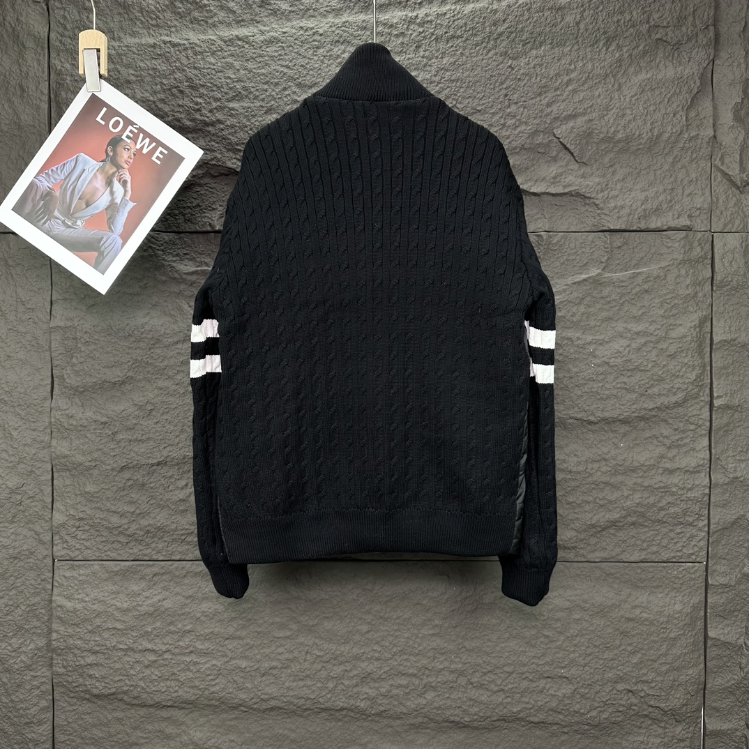 【Moncler】 ダウンジャケット大特価開催