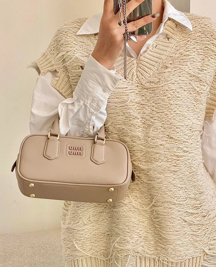 【入手困難/大人気】☆MIUMIU★ミュウミュウ アルカディ ハンドバッグ