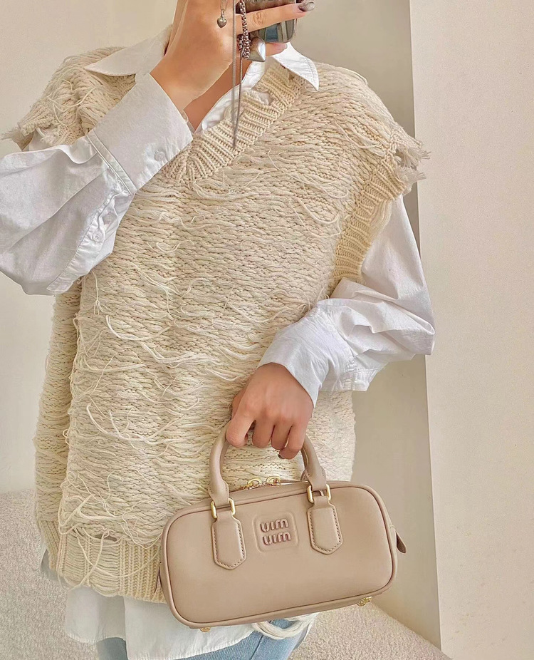 【入手困難/大人気】☆MIUMIU★ミュウミュウ アルカディ ハンドバッグ