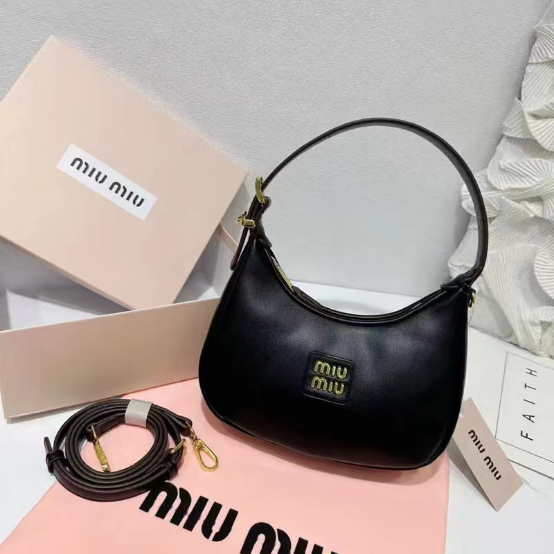 MIUMIU/ミュウミュウ レザー ホーボーバッグ