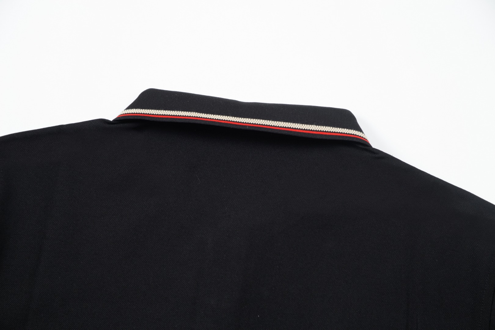 【Moncler】2025年新作 モンクレール メンズ 半袖 ラウンドネック 刺繍Tシャツ MC008