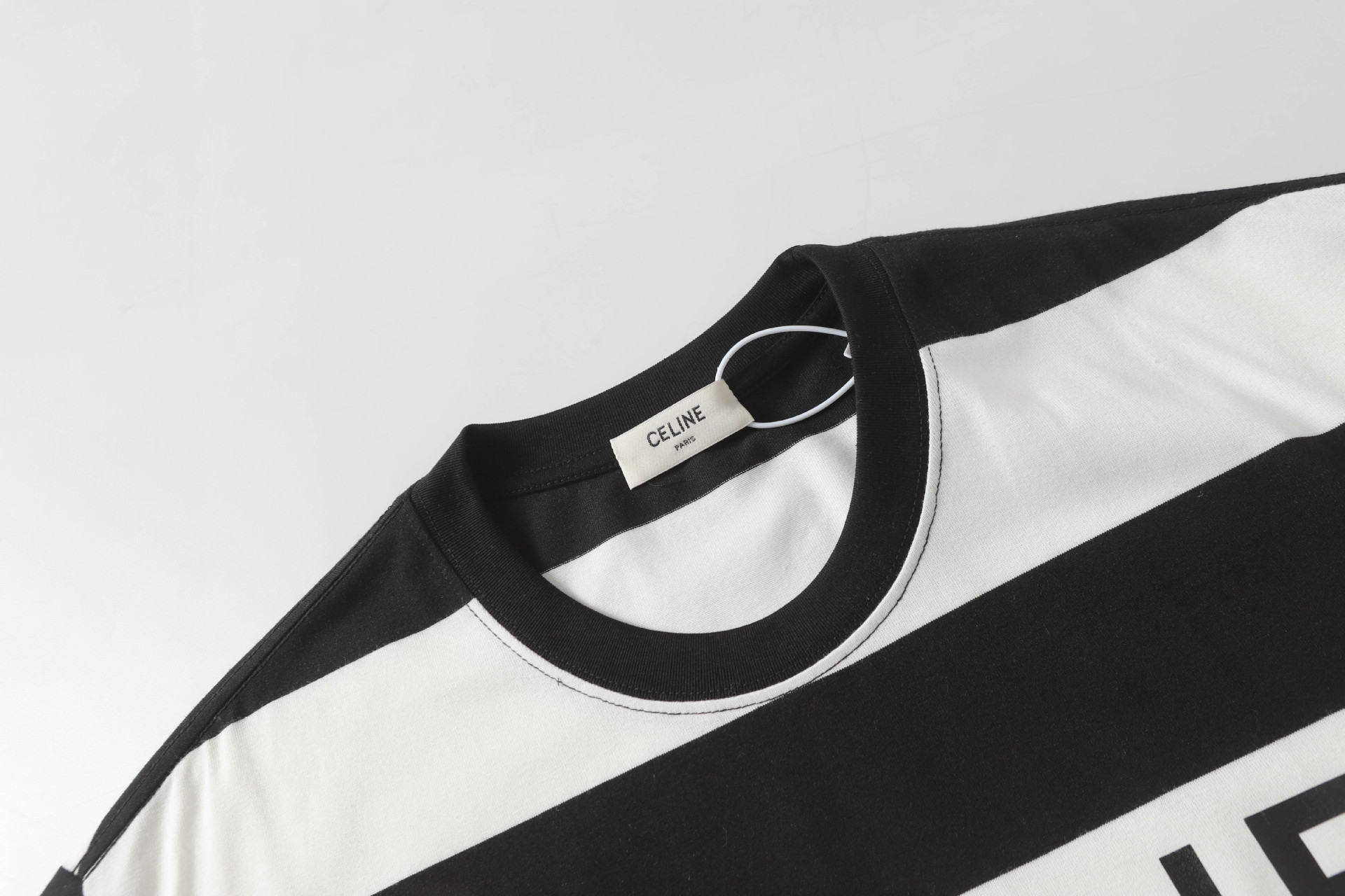 2025年夏新作 CELINE ストライプロゴプリント ルーズ 半袖Tシャツ 【男女兼用】