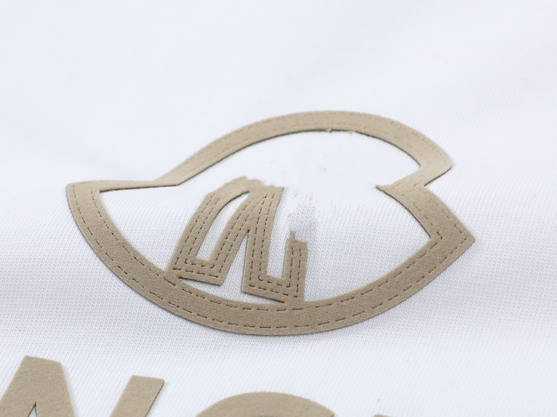 【Moncler】2025年新作 モンクレール メンズ 半袖 ラウンドネック 刺繍Tシャツ MC009